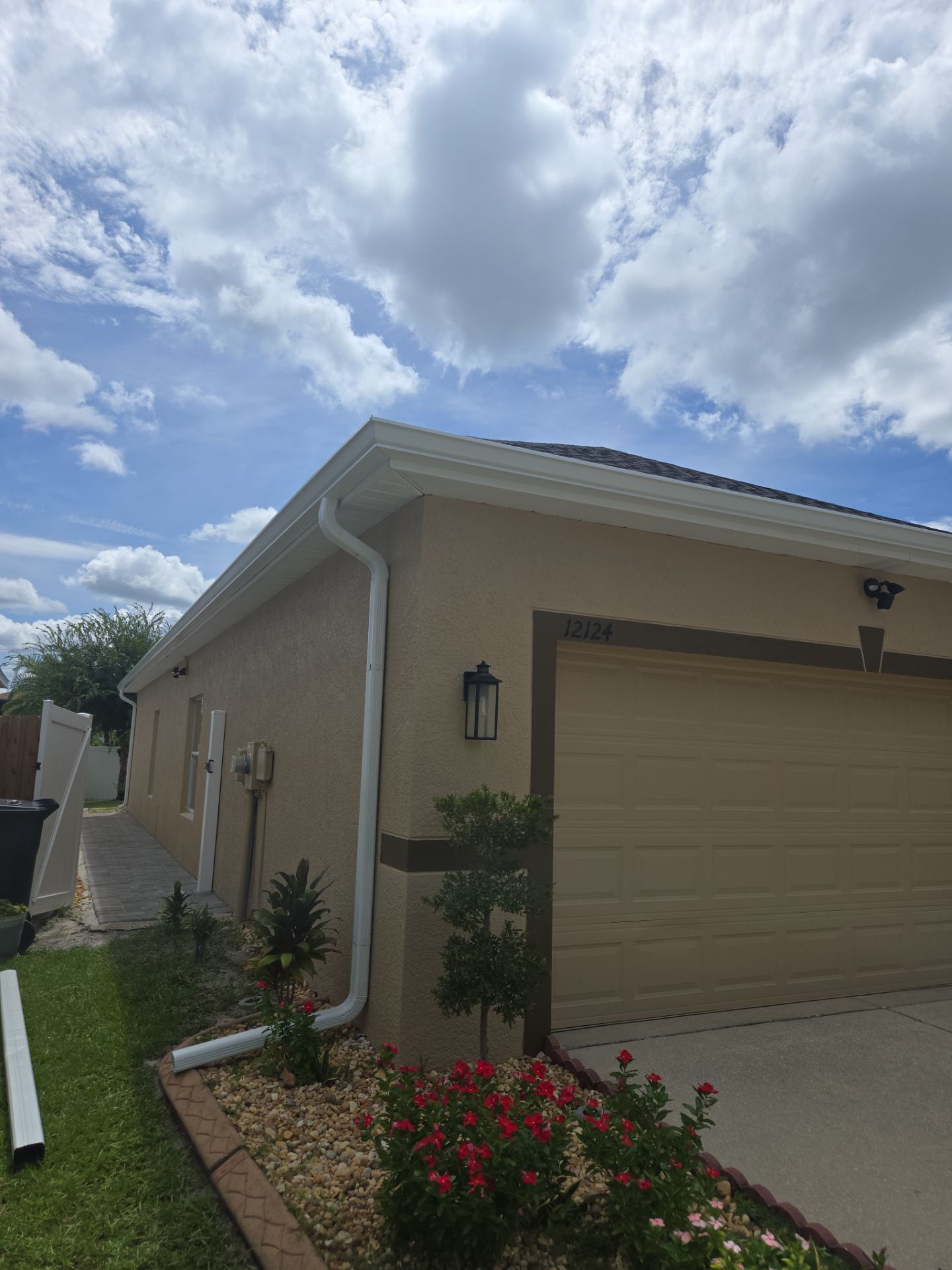 Custom Fit Gutters Gibsonton Florida